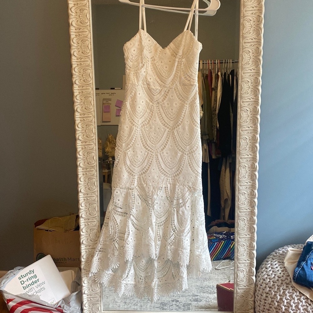 White lace LULUS high low dress